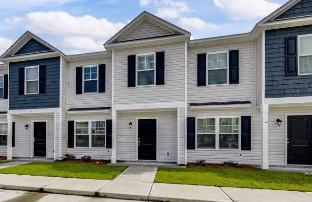 Spacious & Affordable Townhome Close to Pooler! Gallery 3