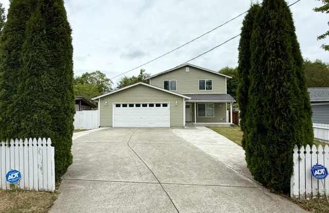 Spacious house in Bremerton. Gallery 3