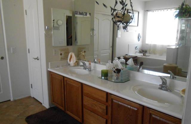 10589 W Melinda Ln Gallery 2