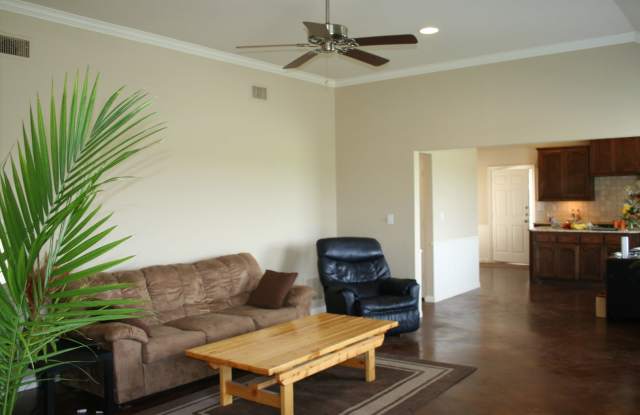 Salem Way Luxury Townhomes - 9804 Salem Way, Waco, TX 76708