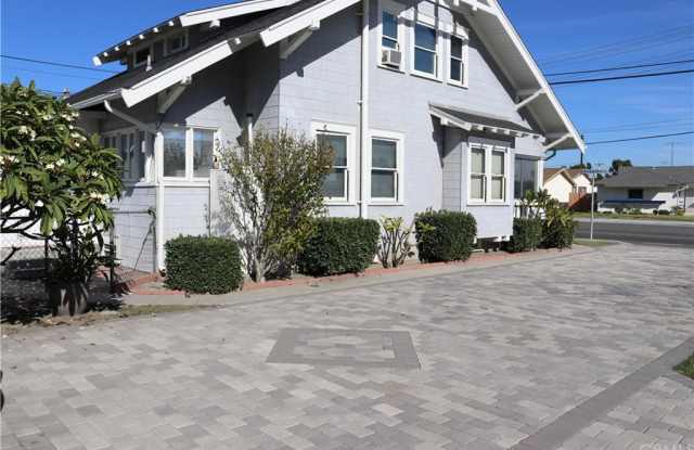 13381 Newhope Street Gallery 4