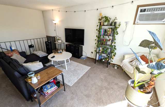Spacious 3-Bedroom -- Available July 1st! Gallery 2