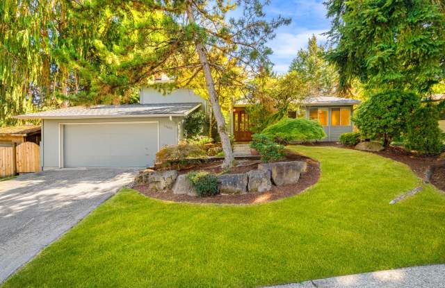 Charming Tri-Level Home in Ideal Location – 3 Bed, 1.75 Bath – Near Microsoft photos photos