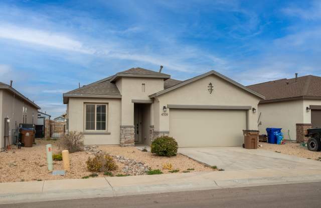 4709 Elsinore Avenue photos photos