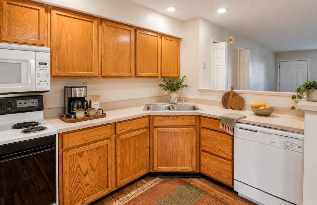Walnut Springs Apartments Gallery 2