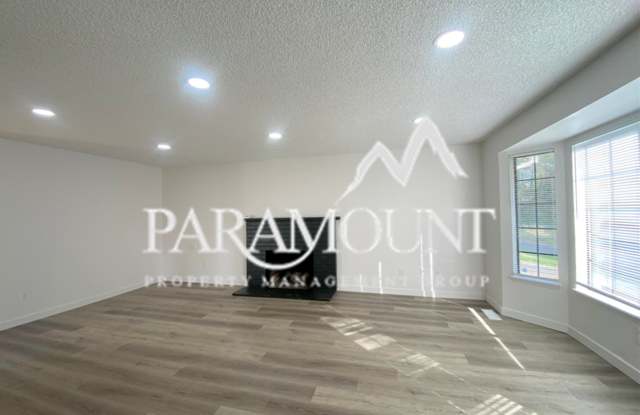 Newly Renovated 3 Bedroom! Lawncare Included! Gallery 3