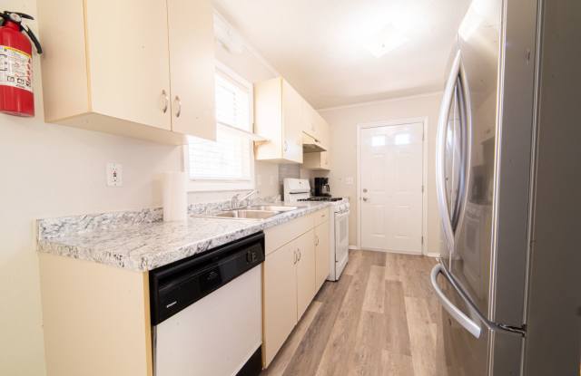 Spacious 3-Bedroom Home with Bonus Room & Wheelchair Accessibility in Vineland Gallery 4