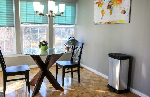 1418 GREENBRIAR CIRCLE Gallery 3