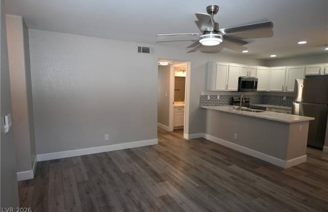 2968 Juniper Hills Boulevard Gallery 3