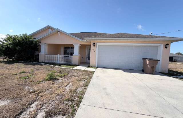 Recently Reduced 3/2 Single Family Home photos photos