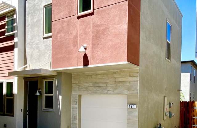 First Month Rent: FREE (with approved lease terms) photos photos First Month Rent: FREE (with approved lease terms) photos photos