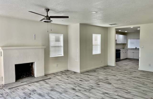 4301 Mesa Grande Pl SEUnit C Gallery 1