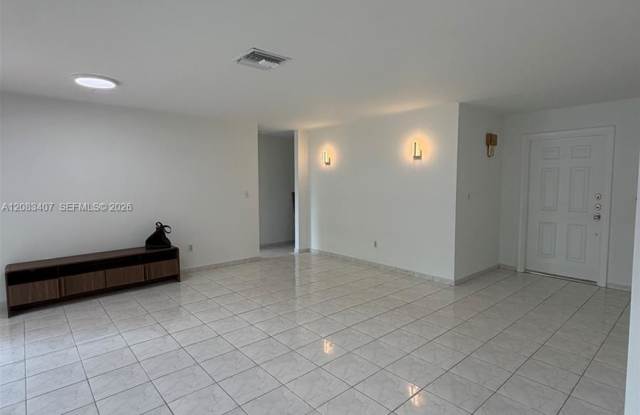 1732 Southwest 103rd Avenue Gallery 2