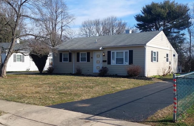 113 MANOR ROAD - 113 Manor Road, Paoli, PA 19301
