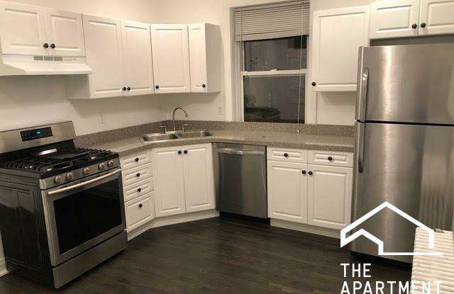 3221 North Leavitt St. photos photos