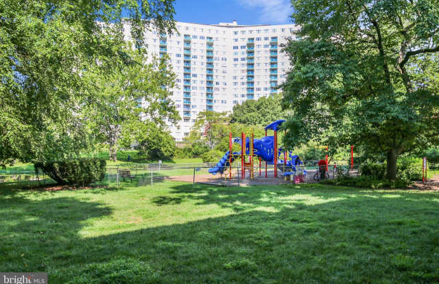 10401 GROSVENOR Place unit: 120 photos photos