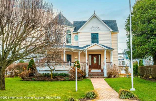 111 Norwood Avenue - 111 Norwood Avenue, Avon-by-the-Sea, NJ 07717