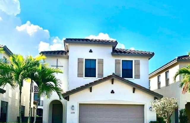 3238 W 97th St photos photos