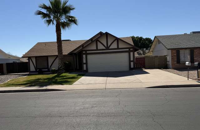 4861 E Evergreen St photos photos