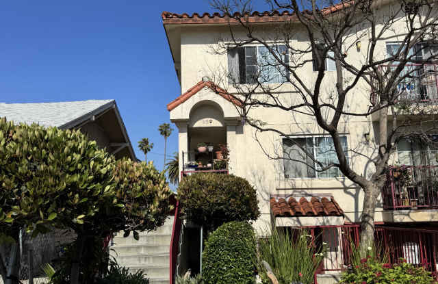 522 Serrano Avenue photos photos