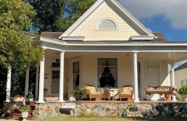 1300 E Mallory St - 1300 East Mallory Street, Pensacola, FL 32503