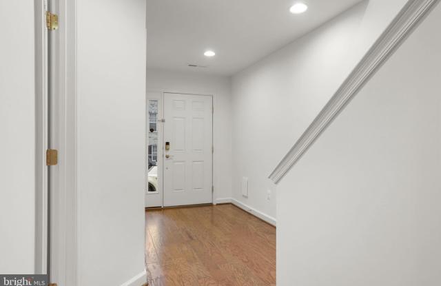 9811 WOOD GLEN Terrace Gallery 3