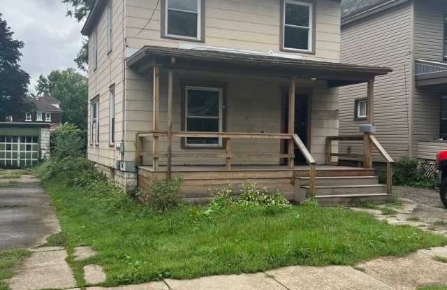 Large 4 Bedroom House photos photos