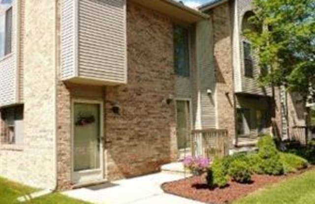 42803 Lilley Pointe - 42803 Lilley Pointe Dr, Wayne County, MI 48187