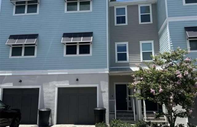 1249 SAVONA DRIVE NE photos photos