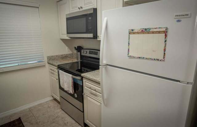 7350 Oak Meadows Circle Gallery 2
