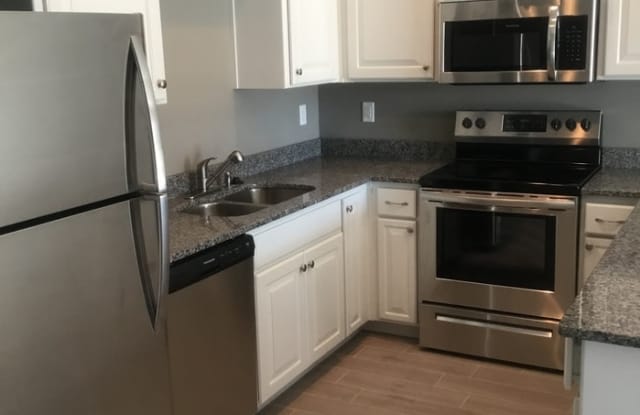 204 SW Tennessee Drive, Blue Springs, MO 64014 - 204 SW Tennessee Dr, Blue Springs, MO 64014