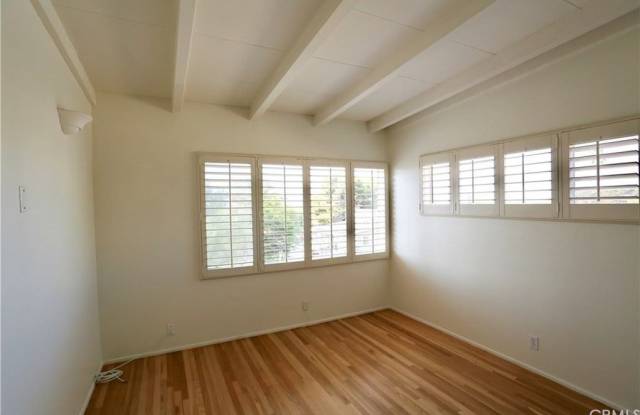267 Viejo Street Gallery 3