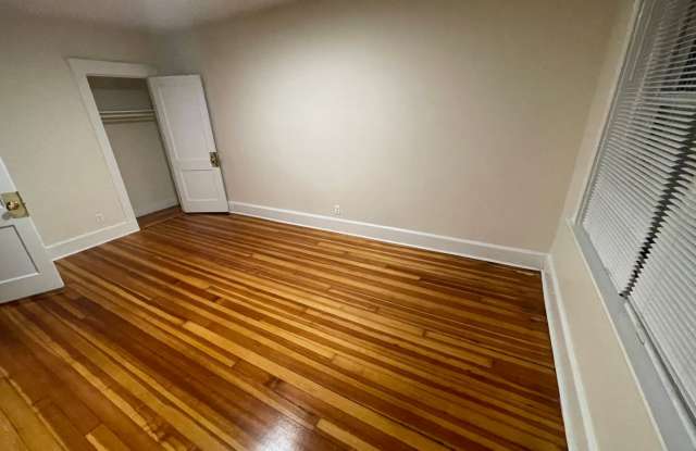 Huge 4-BED 2-BATH Union Square ALLSTON photos photos Huge 4-BED 2-BATH Union Square ALLSTON photos photos