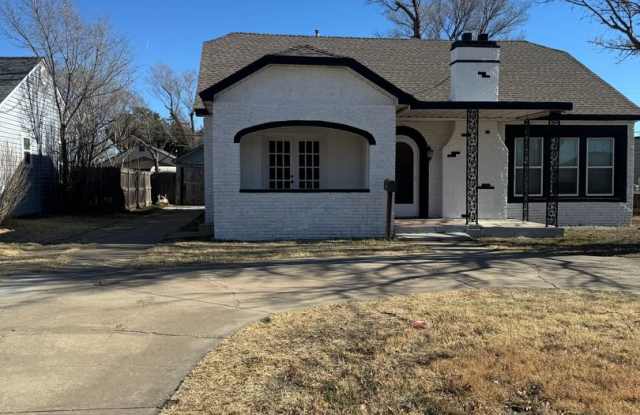 Cottage Style Home!!!ADORABLE photos photos