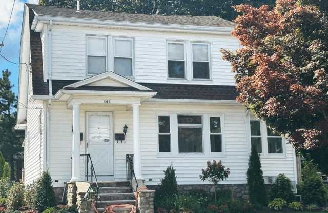 246 George Waterman Road - 246 George Waterman Road, Johnston, RI 02919
