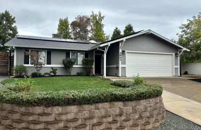 Stunning Eldorado 3/2! RV Access, Fenced Garden Area, Shed! WOW!! photos photos