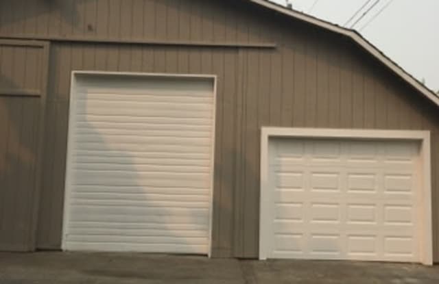 2627 E. HOFFMAN AVE. Gallery 2