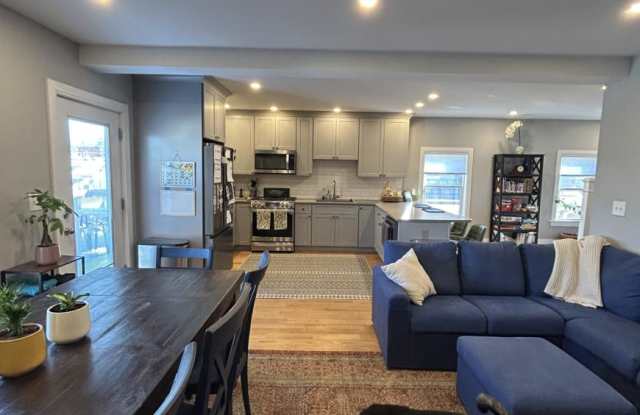 319 Washington St. photos photos