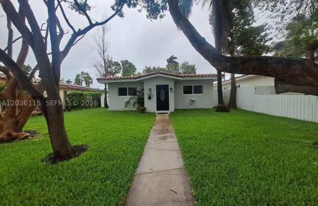 1060 Tyler St photos photos