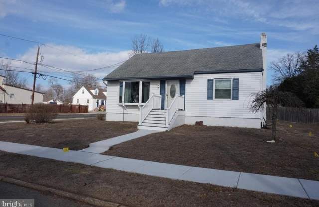 410 SINGLEY AVENUE - 410 Singley Avenue, Runnemede, NJ 08078