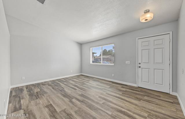 1956 W Chardonnay Drive Gallery 4