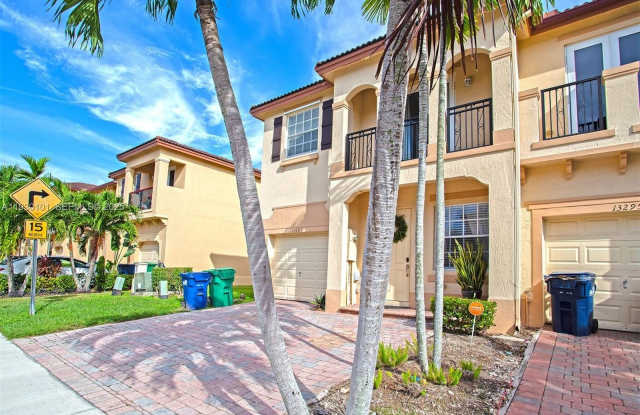 13285 SW 128th Psge photos photos