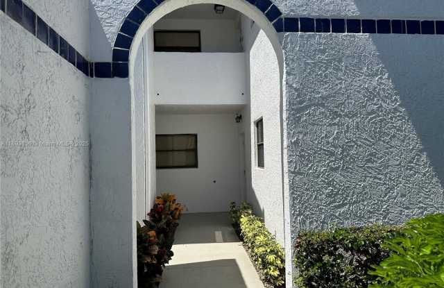 6081 SE Landing Way photos photos