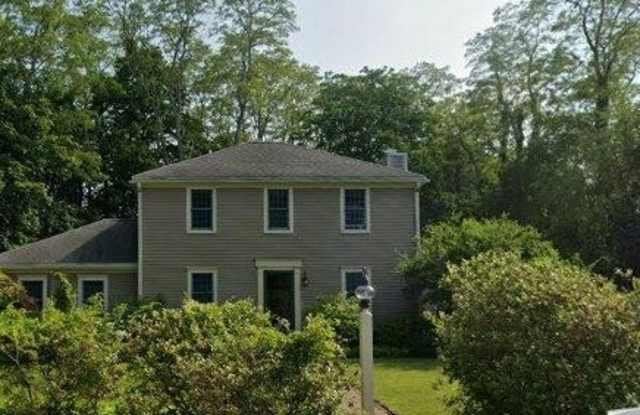 6 Seneca Ln Gallery 1