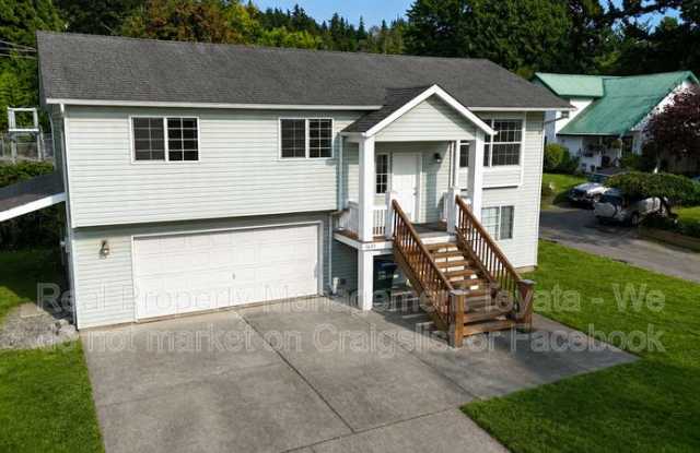 1605 31st St - 1605 31st Street, Bellingham, WA 98225