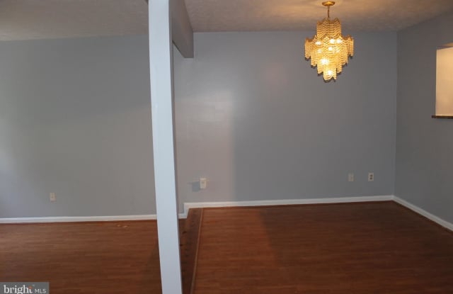 9445 FENS HOLLOW Gallery 4