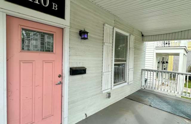 2 BED | 1 BATH | BACKYARD | EASTSIDE (Anderson and E 31st) photos photos