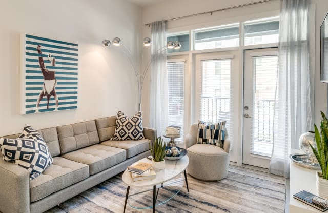 Link Apartments Grant Park Gallery 4
