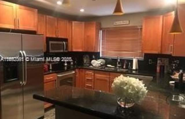 3630 SW 14th St photos photos