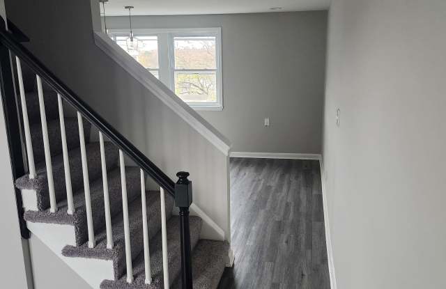 919 Dalton Avenue Gallery 3
